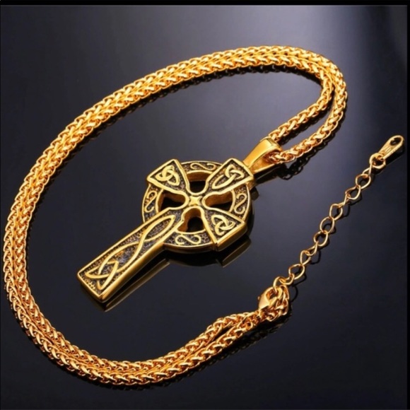 New real 18k gold plated cross necklace - Picture 2 of 3